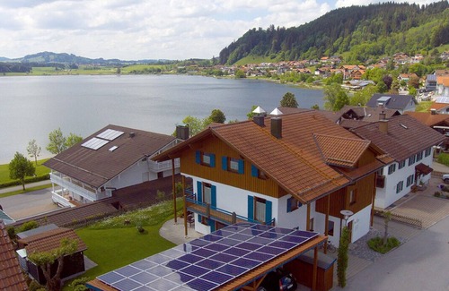 Hopfen am See Condominio | Modern holiday apartments in a top location directly on the Hopfensee in the Allgäu