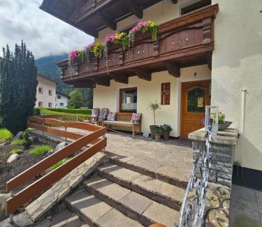 Huben Apartamento | Haus Wiesenheim FW Ötztal