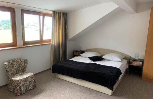 Seekirchen am Wallersee Apartamento | Haus Wilhelm