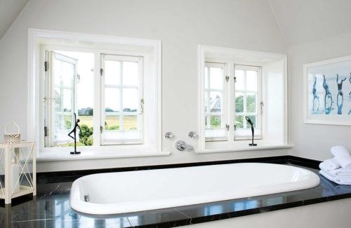 Kampen Villa | Haus zum Leuchtturm von Appartements & Mehr
