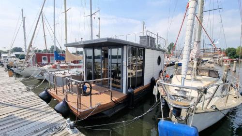 Schleswig Alquiler De Eote | Hausboot Aava