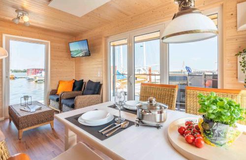 Barth Casa | Hausboot Arnica mit großem Sonnendeck und Wäschepaketen inklusive
