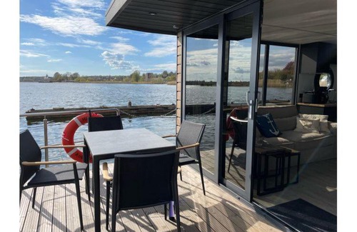 Schleswig Alquiler De Eote | Hausboot Fjord Ankerplatz mit Biosauna in Schleswig