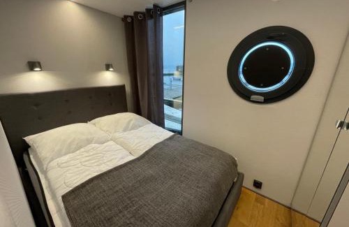 Flensburg Casa | Hausboot Fjord MobyDick in Flensburg mit Dachterrasse