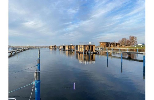 Barth Alquiler De Eote | Hausboot Fjord Vineta mit Biosauna in Barth