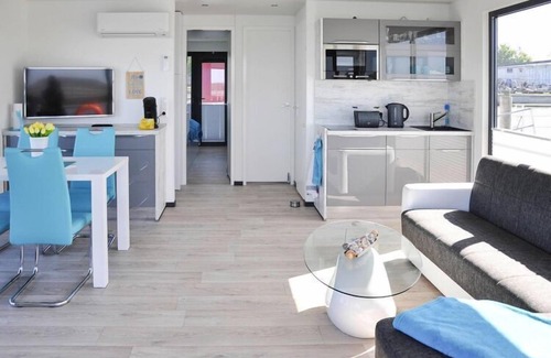 Ribnitz-Damgarten Alquiler De Eote | Casa flotante Hausboot Leni en Ribnitz-Damgarten