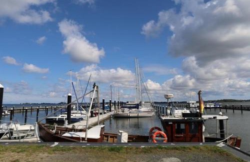 Knieper Nord Alquiler De Eote | Hausboot Liliput