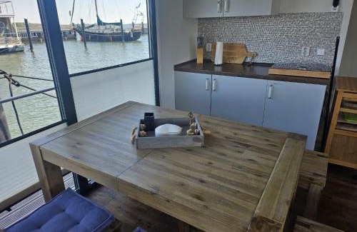 Knieper Nord Alquiler De Eote | Hausboot Tollow