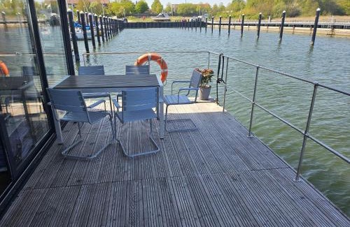 Knieper Nord Alquiler De Eote | Hausboot Tollow