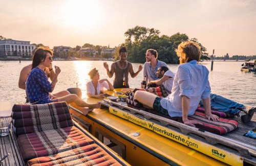 Wrangelkiez Alquiler De Eote | Hausboot Tour mit der Wasserkutsche - Führerscheinfrei