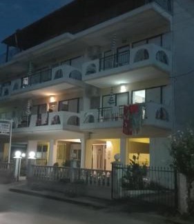 Paralia Dionysiou Apartamento | Hause Zorbas
