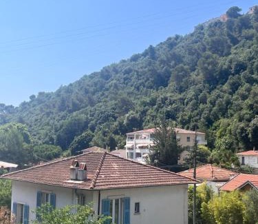 Ventabrun Apartamento | Haut de maison niçoise - Calme, Charme et Vu Dégagée sur les Collines