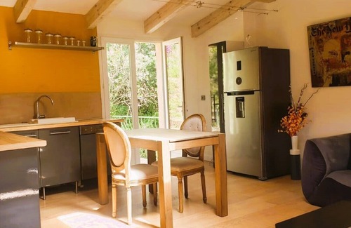 Afa Casa | Haut de Villa T2, Région Ajaccienne + Jeep Wrangler Décapotable à la Demande