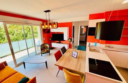 Vias Apartamento | Haut Standing ACCÈS DIRECT MER 3min à pieds,Parking privée, Wifi, Netflix