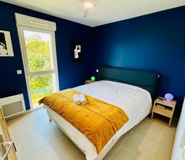 Vias Apartamento | Haut Standing ACCÈS DIRECT MER 3min à pieds,Parking privée, Wifi, Netflix