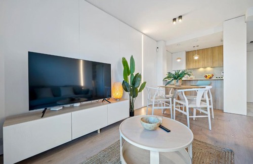 La Pineda Apartamento | Hauzify I Apartament Mare Internum