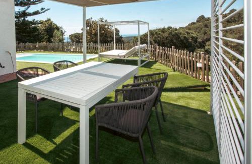 Sant Cebria de Vallalta Casa | Hauzify I Casa Montjuïc