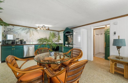 Laguna Beach Condominio | Havana Daydreaming|Laguna Beach|Pet Friendly