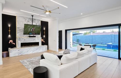 Peaceful Valley Casa | Havana - Walk to Old Town - Heated Pool & Spa