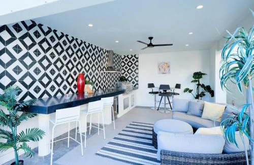 Peaceful Valley Casa | Havana - Walk to Old Town - Heated Pool & Spa