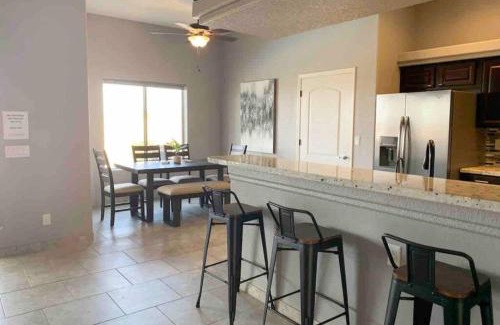 Lake Havasu City Casa | Havasu Retreat! Pool, Spa, Gym & View