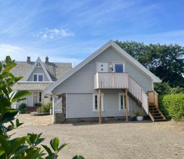 Farsund Apartamento | Havbris apartment with sea view in Borhaug, Farsund
