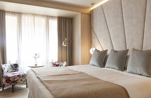 Sant Nicolau Casa | Have a Tour! 3 Comfortable Units Near Royal Palace of La Almudaina, Pet-friendly
