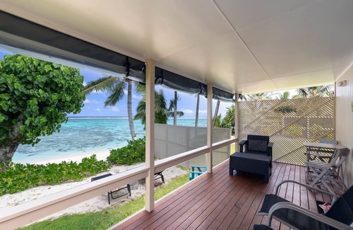 Tapere of Vaimaanga Cabaña | Have direct access to your own beachfront.