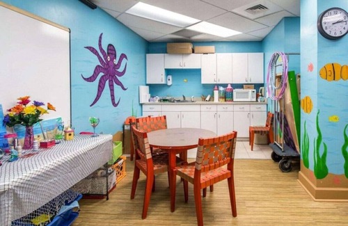 Daytona Beach Shores Condominio | Have family fun in the sun at Daytona Beach in this resort 2BD condo