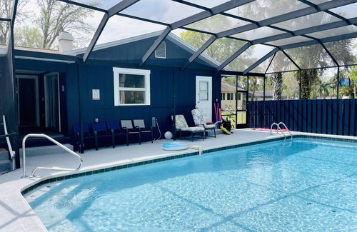 Homosassa Casa | Have it all at this beautiful waterfront Homosassa home close to all amenities.