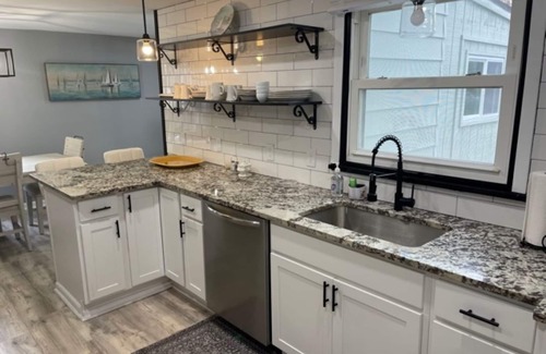 Sea Breeze Casa | Haven Breeze - Dazzling home near Lake Ontario, beach & relaxing walking trails