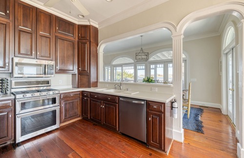 Sullivan's Island Villa | Haven by AvantStay | Luxury Beachfront Home w/ Pool & Gorgeous Patios