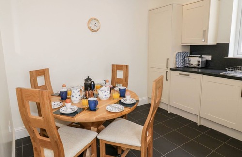 Kirkcudbright Cabaña | HAVEN COTTAGE, romantic, character holiday cottage in Kirkcudbright