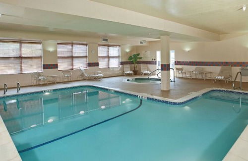 Thomaston Casa | Haven for a Lover's Getaway! Free Breakfast