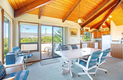 Copalis Beach Casa | Haven Hideaway - ¡Hogar con todas las vistas que Copalis tiene para ofrecer!