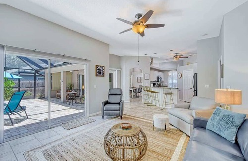 Sarasota Casa | Haven Hideaway with Saltwater Pool 3br Sleeps 8