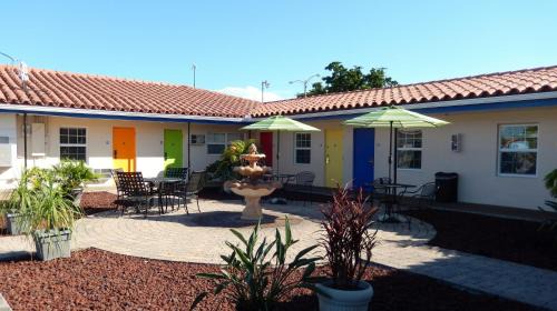 Poinciana Park Hotel | Haven Hotel - Fort Lauderdale Airport & Cruise Port