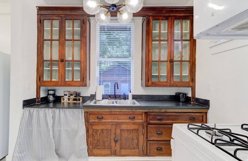Cooper-Young Historic District Apartamento | Haven in the Heart of Cooper Young