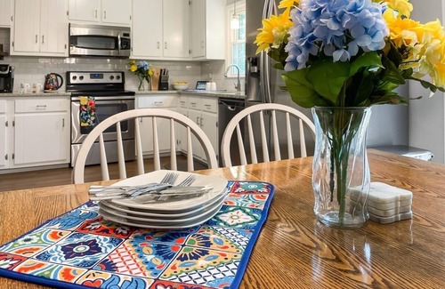 Durham Casa | Haven of Rest 3BR near Duke, RDU, RTP w EV Charger by RedAwning
