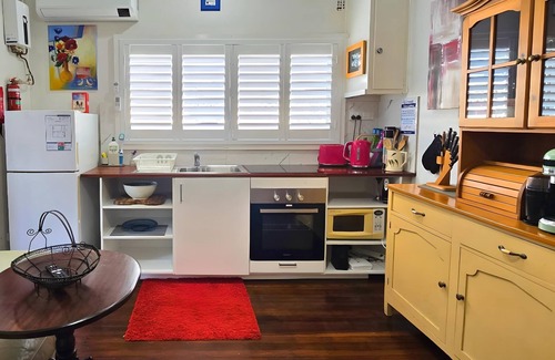 Cronulla Apartamento | Haven Retreat: Walk to Beach & Cronulla Golf Club - Sleeps 3
