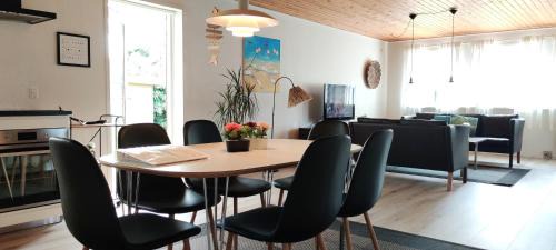 Oster Hurup Casa | Havhuset I Øster Hurup - i byen, ved stranden
