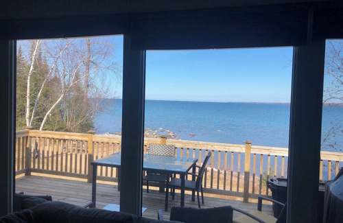 Algoma District Cabaña | Havilland Bay Cottage on Beautiful Lake Superior