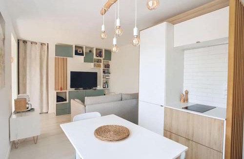 Vallauris Apartamento | Havre cosy et familial, garage, centre ville, dans la cité des Potiers
