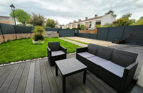 Saint-Quentin-en-Yvelines Apartamento | Havre de Paix avec Jardin privatif et Parking Gratuit à 15 min de Versailles