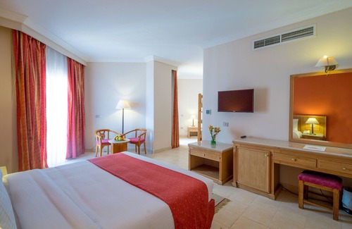 Al Ahyaa Hotel | Hawaii Le Jardin Aqua Park Resort - Caters to Couples