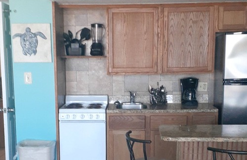 Daytona Beach Shores Hotel | Hawaiian Inn Beach Resort