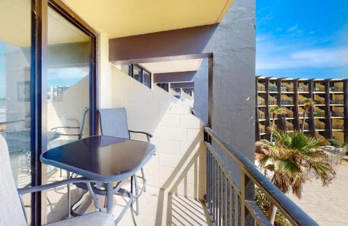 Daytona Beach Shores Hotel | Hawaiian Inn #422