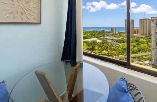 McCully - Moiliili Condominio | Hawaiian Monarch 2703b Condo by RedAwning