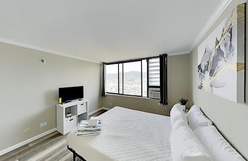 McCully - Moiliili Apartamento | Hawaiian Monarch 3707B condo