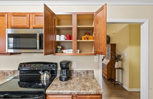 McCutcheon Field Casa | Hawk's Nest in the Country